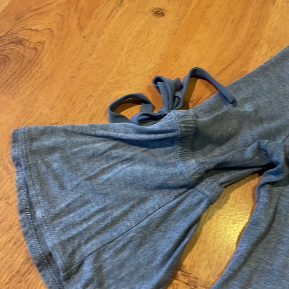 Blue bell sleeve top - Picture 3 of 6